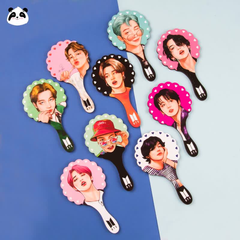 آینه دسته دار چوبی گرد طرح BTS